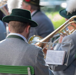 Feier im Biergarten im Gasthaus Geiger